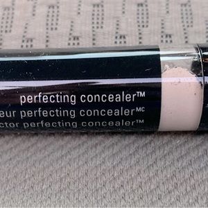 Mary Kay perfecting concealer